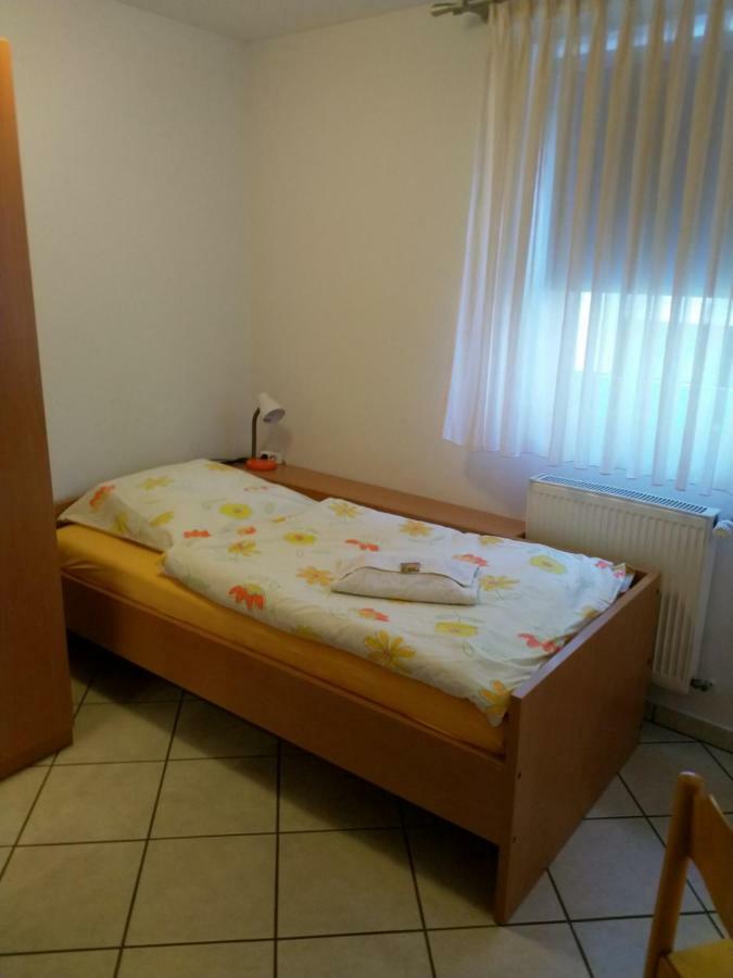 Bed and Breakfast Gastehaus Reuten Ensdorf Экстерьер фото